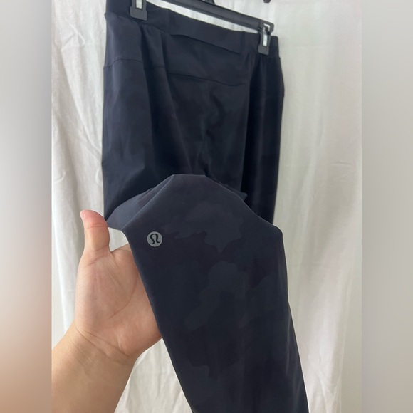 lululemon Camo surge joggers size medium style m5aa6s - Picture 5 of 12
